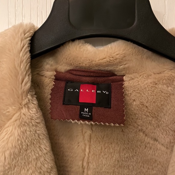 Gallery Faux Fur Jacket - Picture 4 of 5